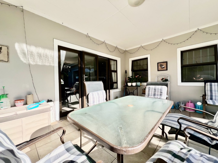3 Bedroom Property for Sale in Stilbaai Wes Western Cape